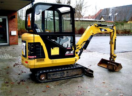 CATERPILLAR 301.8C