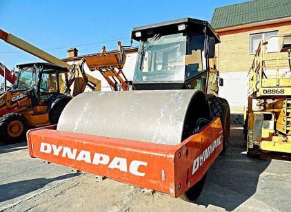 DYNAPAC CA282D