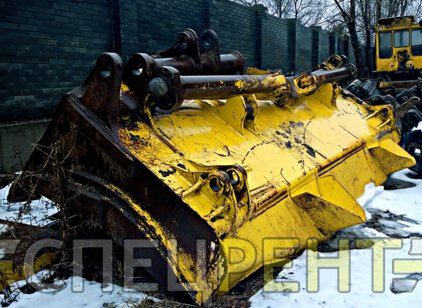 KOMATSU
                        D275