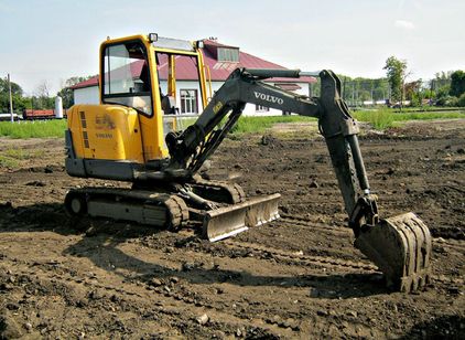 VOLVO
                        EC25